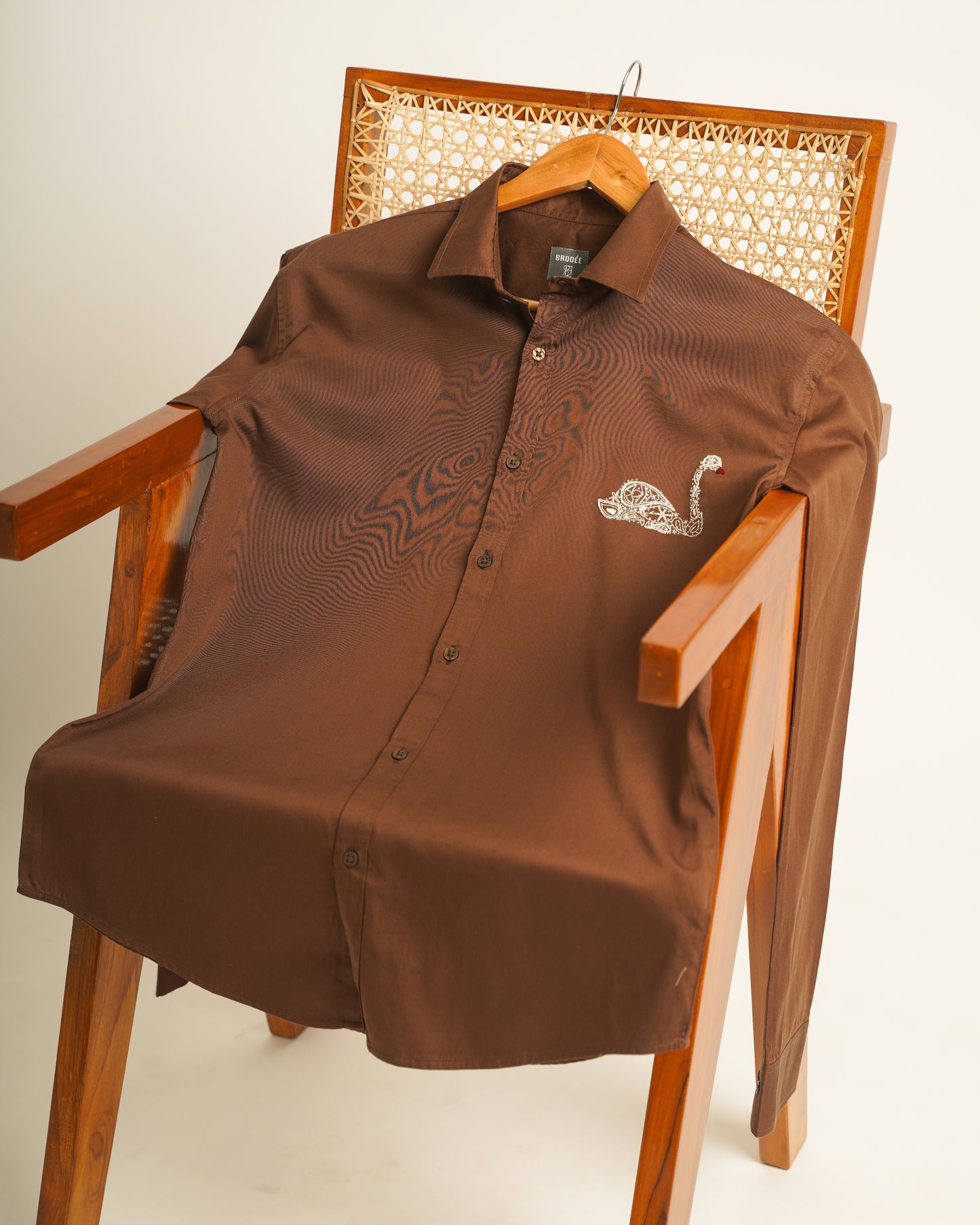 BROWN SWAN BRODÉE SHIRT