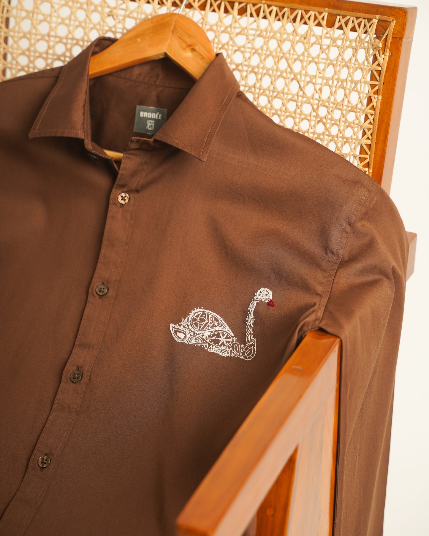 BROWN SWAN BRODÉE SHIRT