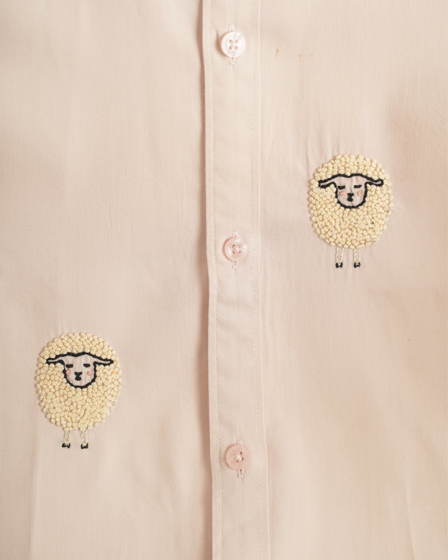 A FLOCK OF SHEEP BRODÉE SHIRT